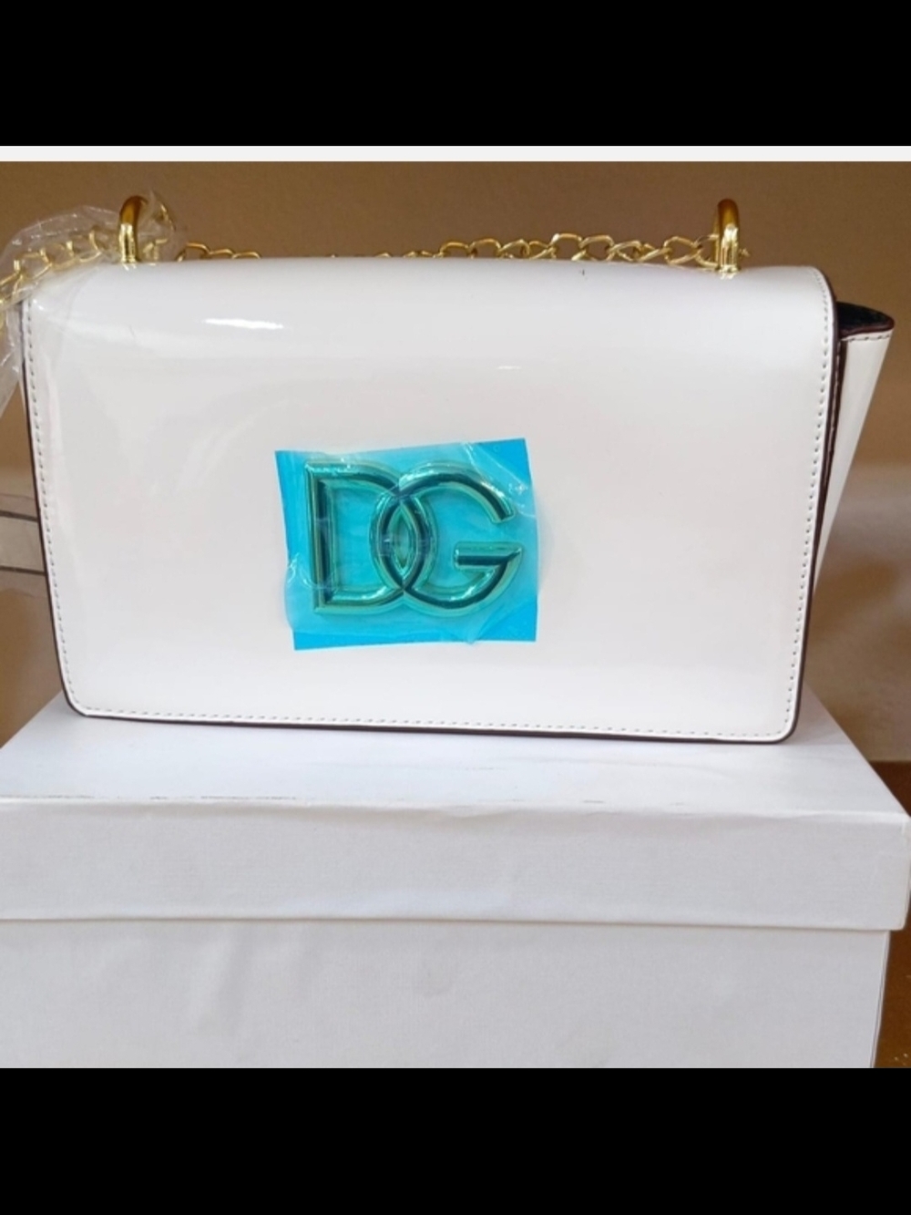 Dolce & Gabbana White Patent Leather Shoulder Bag with Gold Chain